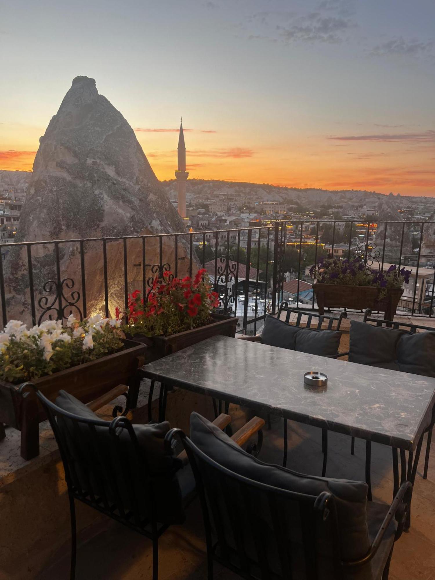 Castle Cave Hotel 괴레메 외부 사진